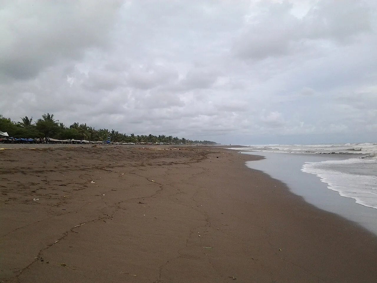 Garis pasir Pantai Suwuk, Kebumen
